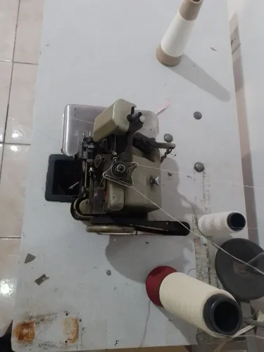 Maquina de costura orverlok