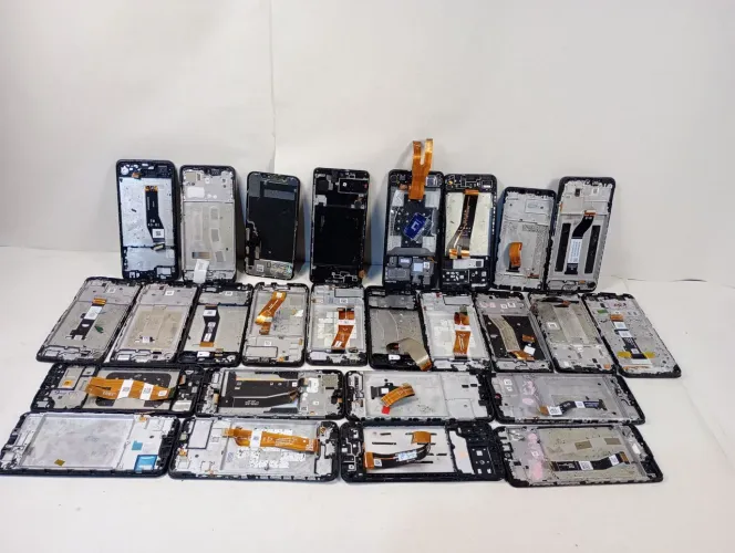 Lote 26 Chassis/Aros de Celular - Sucata para Treino ou Reposição