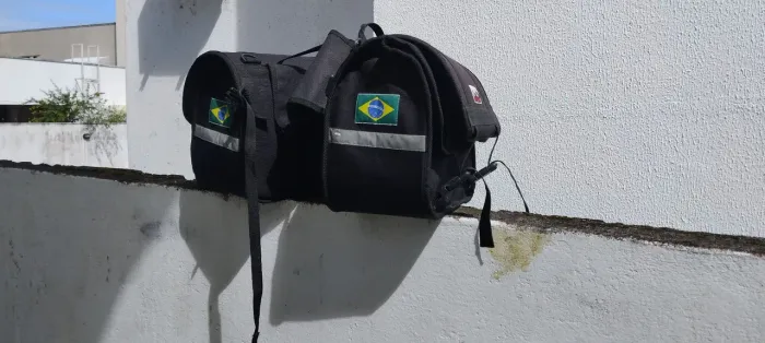 Alforges , maneiro para sua moto. Semi novo.