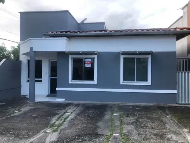Disponível para Aluguel - Casa de 3/4 em Condomínio