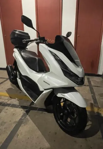 PCX ABS 2023 pouquíssimo Km rodados Único dono