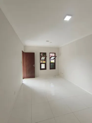 Augo casa de Condomínio fechado no Turu