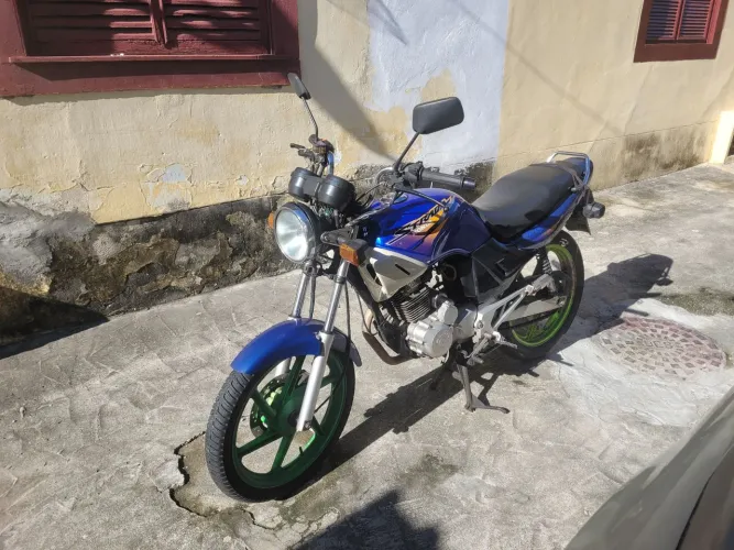 Moto de garagem Reliquia