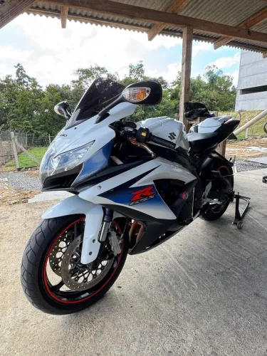 Suzuki SRAD 750