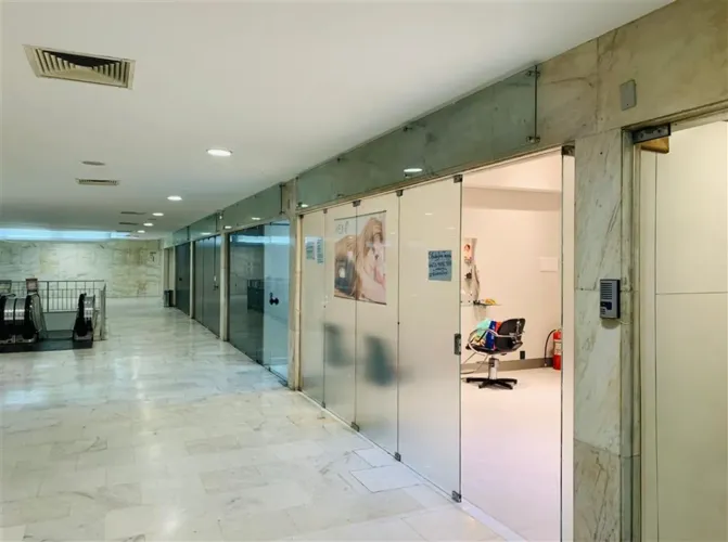 LOJA VISCONDE DE PIRAJA COM 25M2