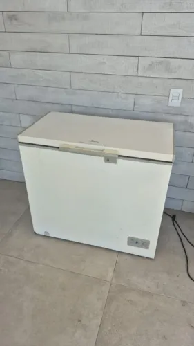 Freezer Horizontal Midea 202L 127V - Dupla Função (Geladeira e Freezer)