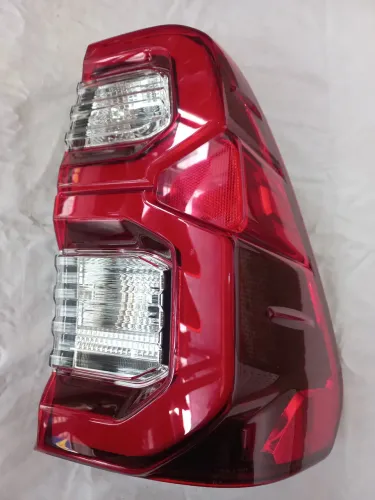 LANTERNA HILUX 2024