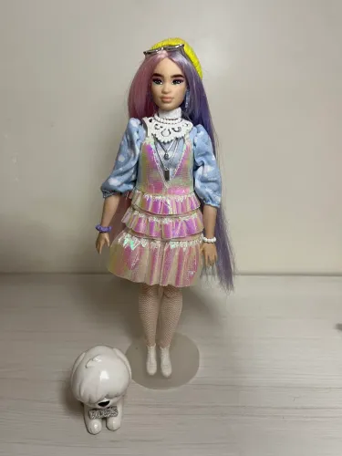 Boneca Barbie Asiática Extra
