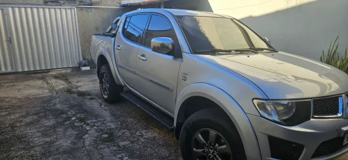Mitsubishi L200 Triton HPE 3.2 CD TB Int.diesel AUT 2011