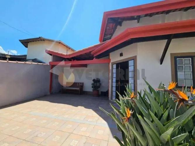Casa à venda em Caraguatatuba, Jardim Britânia, com 4 quartos, 164m²