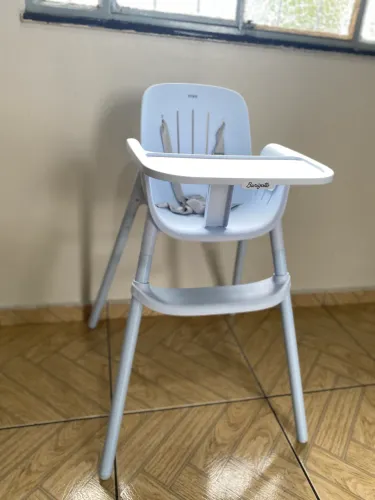 Cadeira de alimentação 