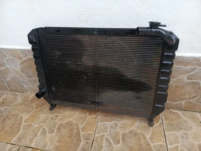 Radiador F1000 F4000 motor MWM ano 93 a 97