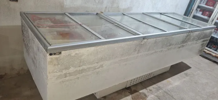 Freezer Ilha Fricon