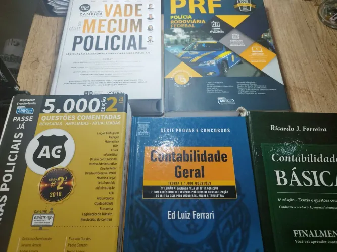 Livros Carreiras Policias Federal, Civil e Rodoviária Federal