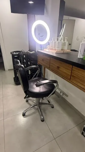Vendo móveis de salão completos 