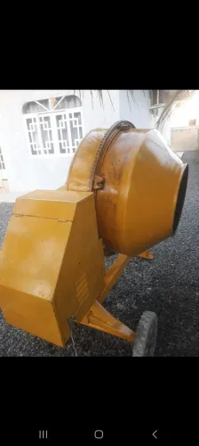 VENDO BETONEIRA MENEGOTTI 400L