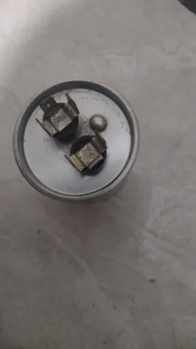 Capacitores