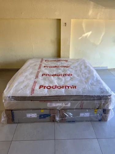 Vendo cama box King casal Quality Confort nova oportunidade peça única Entrego