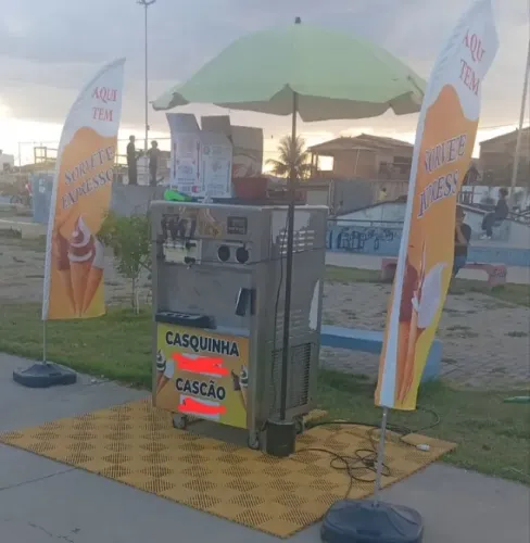 Máquina de Sorvete expresso * zap