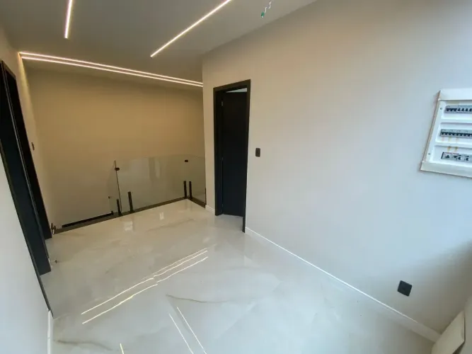 Vendo Casa em condominio fechado - 4 Suites - Duplex - Excelente localização