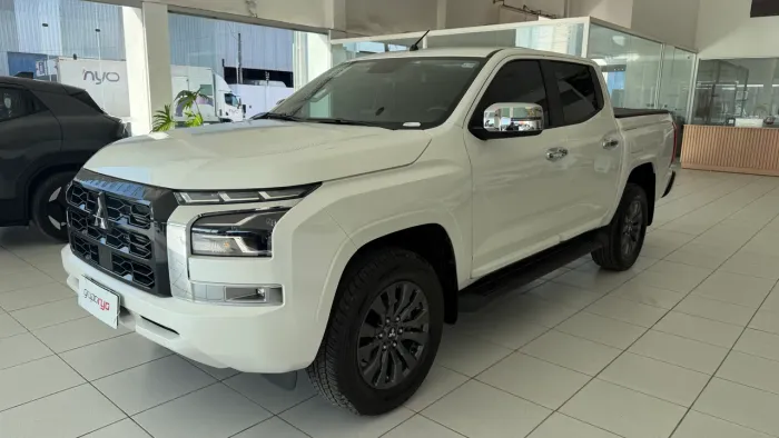 Mitsubishi TRITON HPE 2.4 CD 4X4 TB Diesel Aut. 2027