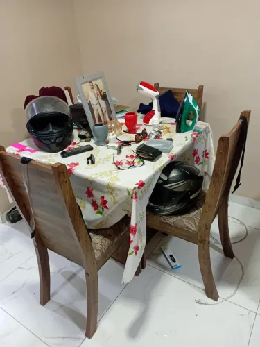 Mesa com 4 cadeiras MDF