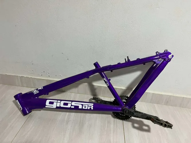 Vendo ou troco Gios 4trix 2025 TROCO POR IPHONE 13 PRA CIMA