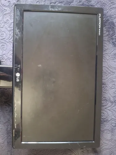 Monitor LG usado
