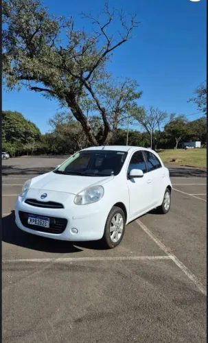 Nissan March SV 1.6 16V Flex Fuel 2013