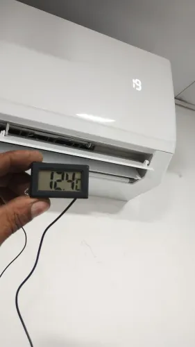 Instalação e manutenção de equipamentos de ar condicionado.