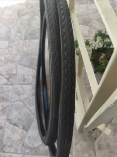 2 Pneu Pirelli Touring 700x35 ,NOVO.