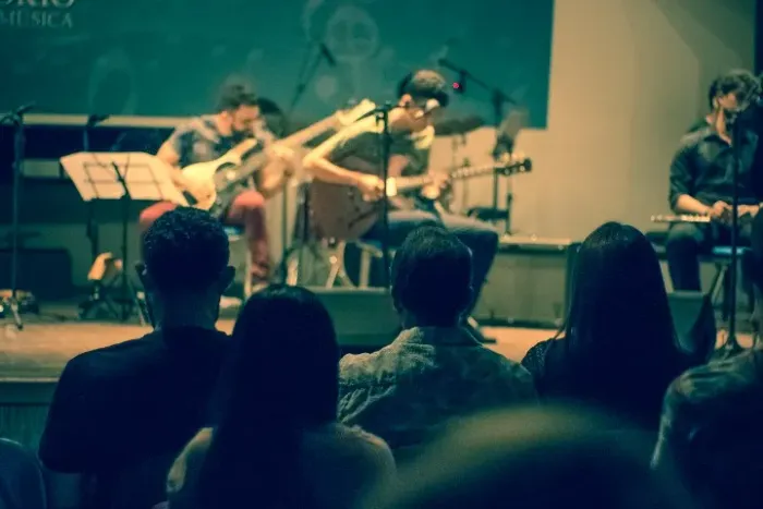 Aulas de Música (Violão ou Guitarra)