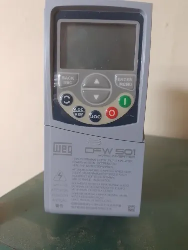 Inversor de frequência WEG CFW501