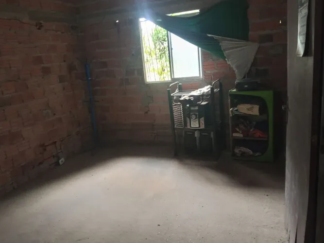 Vendo casa no residencial batatá terreno 10x35 valor 35 mil preço negociável