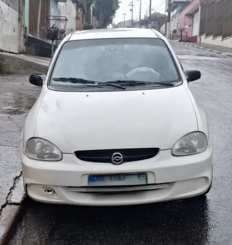 corsinha classic 1.0 VHC 2003 gasolina sedan 4P com trava multlock