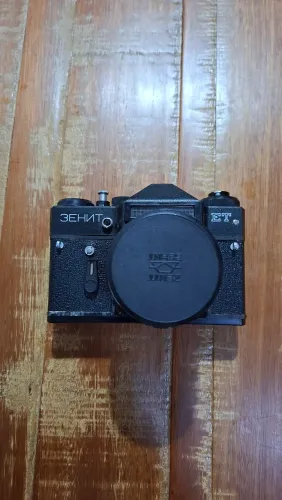 Máquina fotográfica antiga Zenit made in USSR
