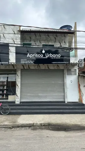 Aluga-se loja em Santa Cruz