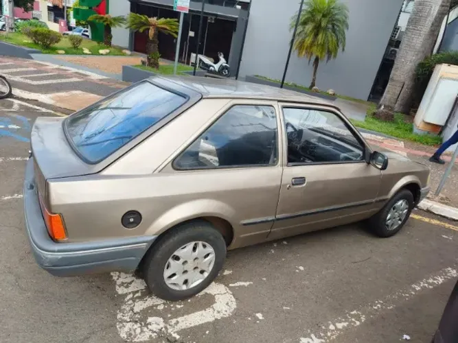 Ford Escort GL 1.6i / 1.6 1991