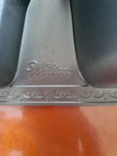 Forma de bolo 3D caveira - Wilton importado
