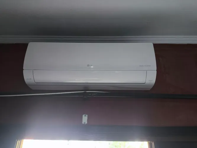 Vendo ar condicionado LG dual inverter 220 w 12000 BTUs