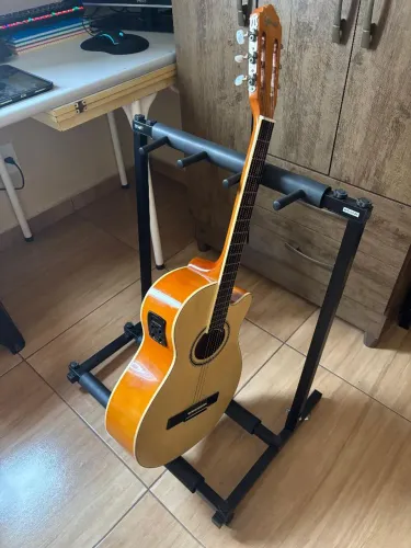 Suporte de chão para 3 instrumentos