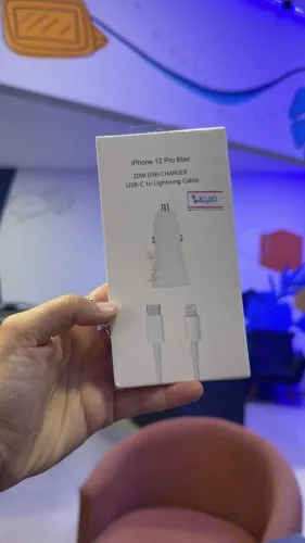 Carregador Veicular, USB-C e Lightning / Lacrado / $20,00