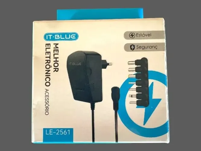 Fonte Universal Chaveada IT-Blue LE-2561 com 7 Plugues Intercambiáveis