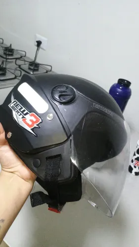 Capacete usadado apenas 1 vez