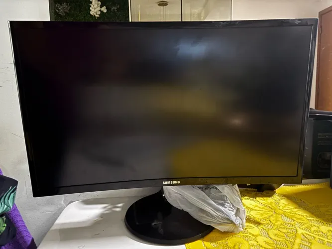 Vendo Monitor Curvo Samsung de 24 polegadas