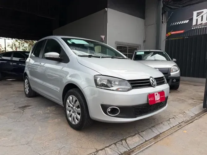 Volkswagen Fox 1.0 MI Total Flex 8V 5P 2014