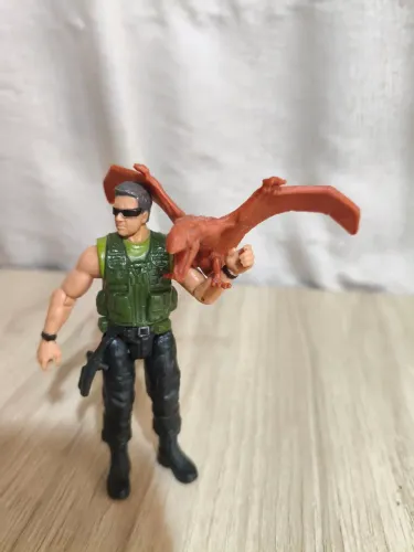 Mercenary (Mercenário) e dimorphodom da linha Jurassic World: Fallen Kingdom (Mattel)