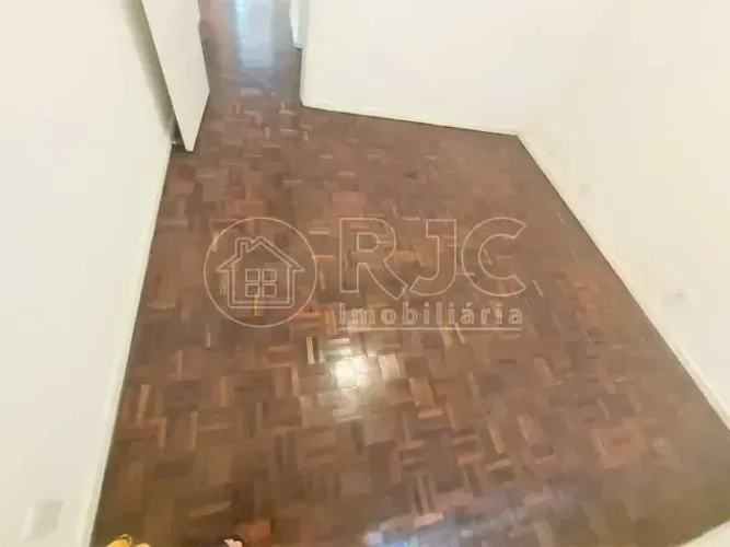 Apartamento para venda tem 150 metros quadrados com 4 quartos em Tijuca - Rio de Janeiro -