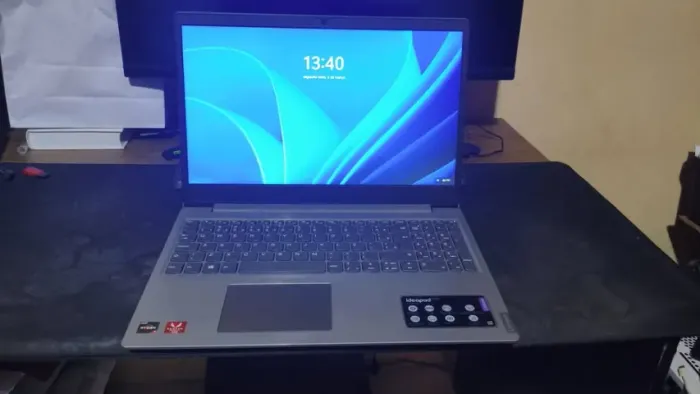 Notebook Ryzen 7 3700u SSD 1 TB DDR4 12GB AMD RX Vega 10