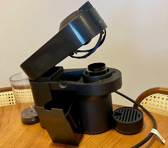Cafeteira Nespresso Vertuo Pop Preto Clássico